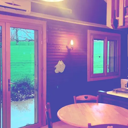 Chalet Le *